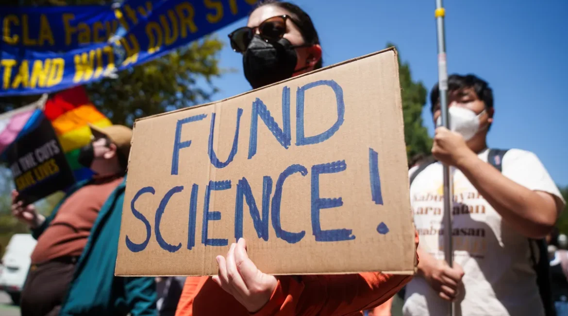 Sign Proclaiming "Fund Science" at a Kill the Cuts Rally in Los Angeles April 2025