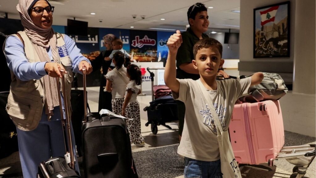 A child who lost an arm gestures as six Gazan families with wounded children arrive at Beirut-Rafic Hariri International Airport for medical treatment, in Beirut, Lebanon September 2, 2025. REUTERS/Mohamed Azakir