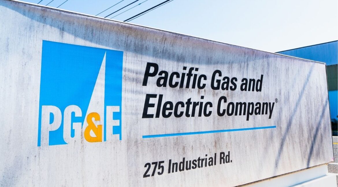A power surge knocked out electricity to about 3,000 PG&E customers in northeast Fresno on Monday, Sept. 29, 2025, afternoon, stretching from Woodward Park through Shepherd Avenue. (Shutterstock)