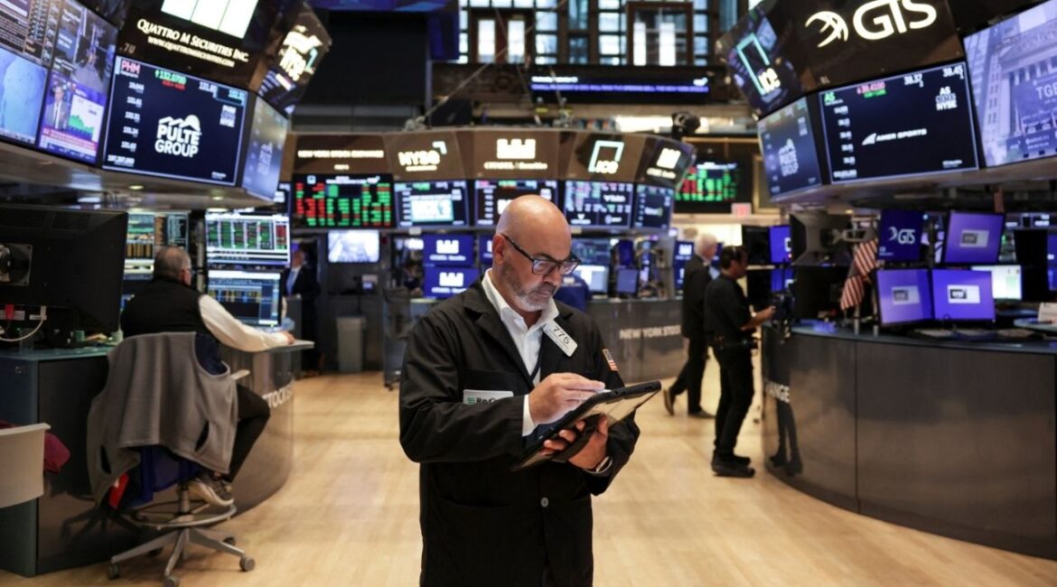 A trader works on the floor at the New York Stock Exchange (NYSE) in New York City, U.S., September 3, 2025. (Reuters File)