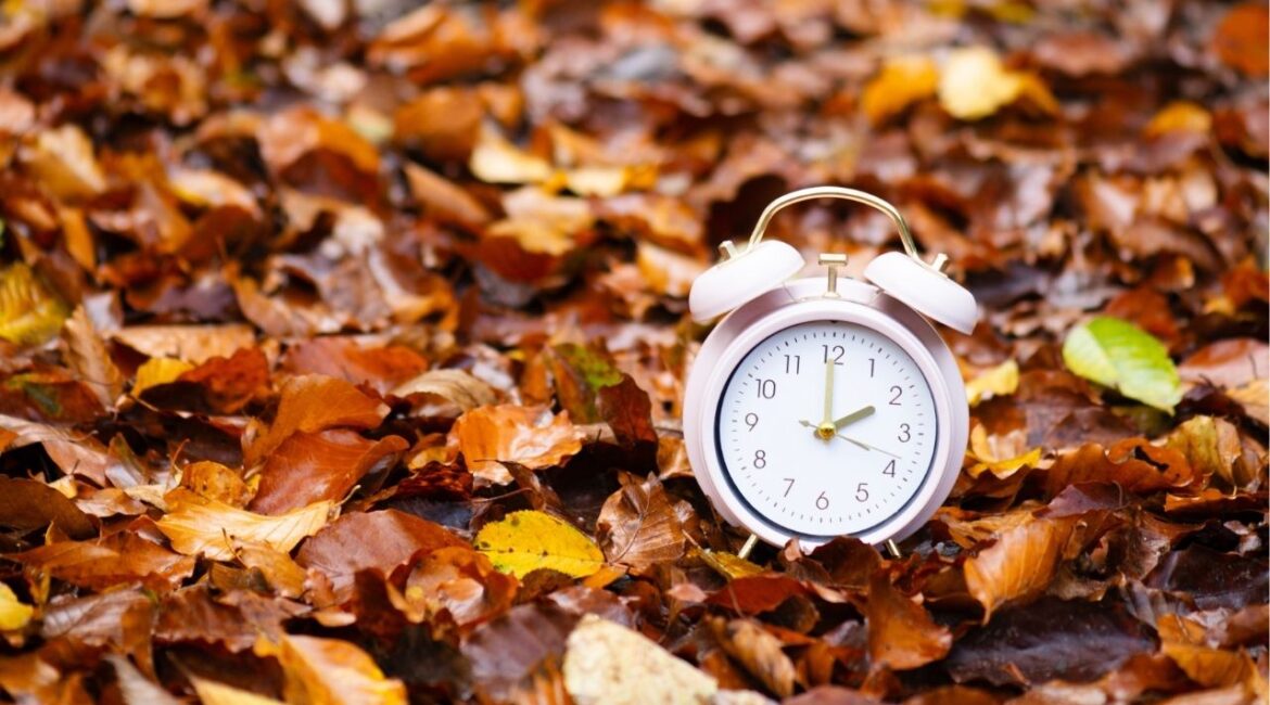Californians will “fall back” one hour when daylight saving time ends at 2 a.m. Sunday, Nov. 2, 2025. (Shutterstock)