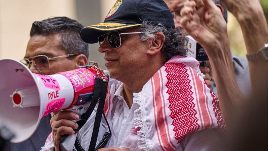 Colombian President Gustavo Petro addresses pro-Palestinian demonstrators at Dag Hammarskjold Plaza outside U.N. headquarters during the 80th United Nations General Assembly in New York City, U.S., September 26, 2025. (Reuters/Bing Guan)