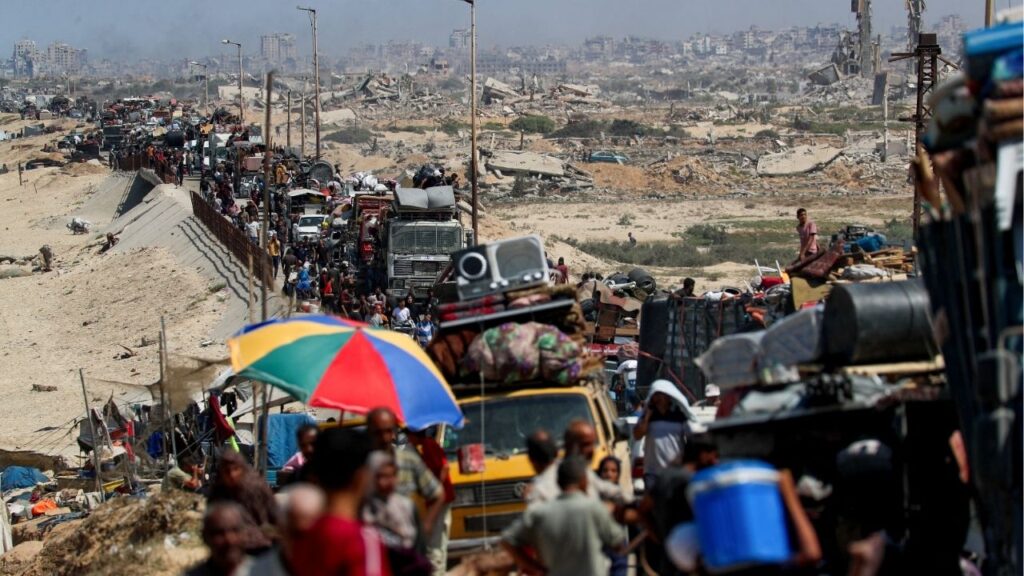 Displaced Palestinians, fleeing northern Gaza due to an Israeli military operation, move southward after Israeli forces ordered residents of Gaza City to evacuate to the south, in the central Gaza Strip September 16, 2025. (Reuters File)