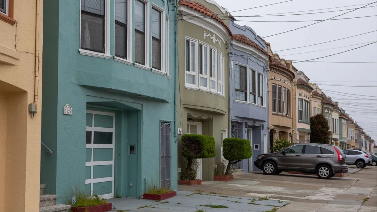 Houses in San Francisco's Sunset District on July 12, 2023. Photo by Semantha Norris, CalMatters