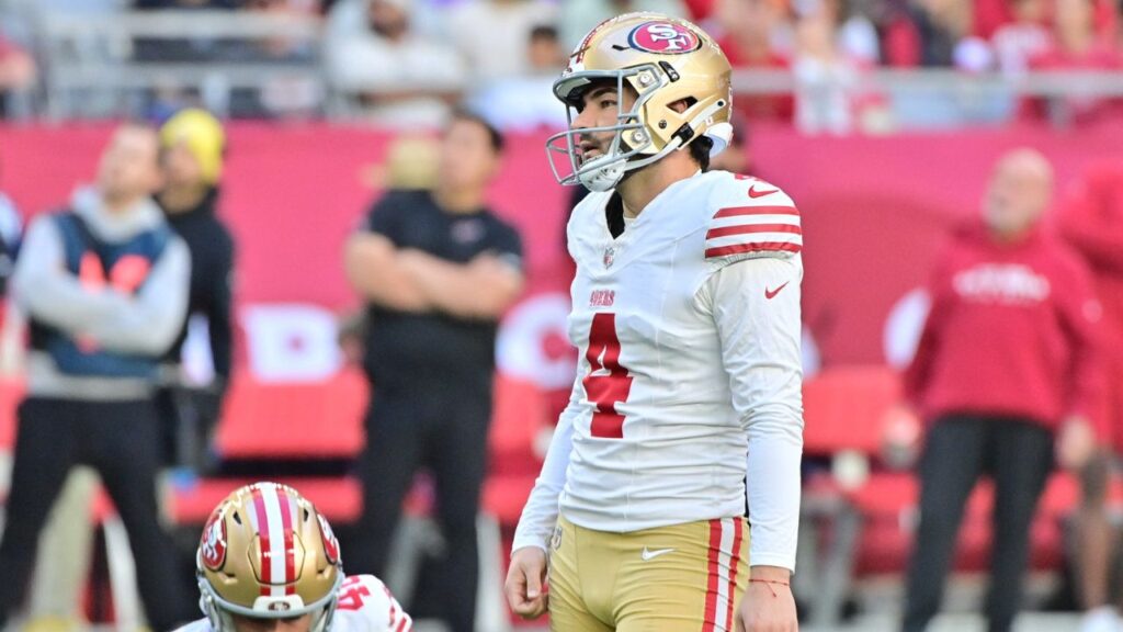 Jan 5, 2025; Glendale, Arizona, USA; San Francisco 49ers place kicker Jake Moody (4) reacts after missing a field goal in the first half against the Arizona Cardinals at State Farm Stadium. (Matt Kartozian-Imagn Images)
