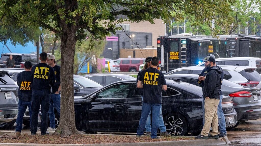 Law enforcement personnel respond at the scene of a shooting at an Immigration and Customs Enforcement (ICE) field office in Dallas, Texas, U.S., September 24, 2025. (Reuters/Jeffrey McWhorter)