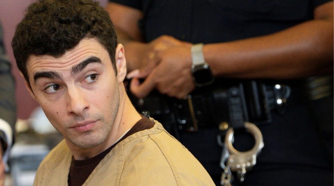 Luigi Mangione, the suspect in the killing of UnitedHealthcare CEO Brian Thompson, appears at Manhattan Supreme Court in New York City, U.S., September 16, 2025. (Reuters File)