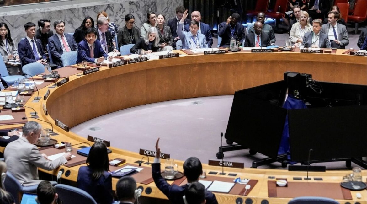 Members of the United Nations Security Council vote on a resolution by Russia and China to delay by six months the reimposition of sanctions on Iran during the 80th U.N. General Assembly in New York City, U.S., September 26, 2025. (Reuters File)