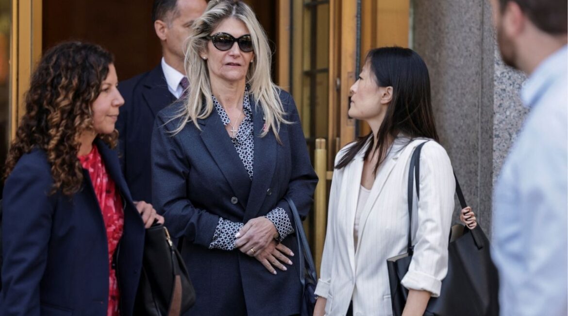 Nadine Menendez, wife of former U.S. Senator Robert Menendez, leaves the Federal Cour on the day of her sentencing in her bribery trial in New York City, U.S., September 11, 2025. (Reuters/Jeenah Moon)