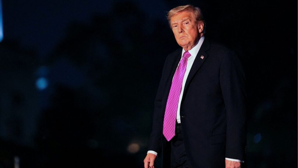 President Donald Trump arrives at the White House in Washington, D.C., U.S., September 14, 2025. (Reuters/Aaron Schwartz)