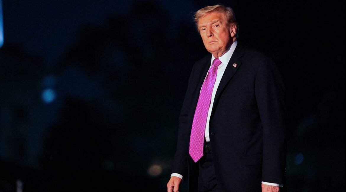 President Donald Trump arrives at the White House in Washington, D.C., U.S., September 14, 2025. (Reuters/Aaron Schwartz)