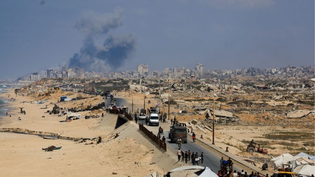 Smoke rises during an Israeli military operation in Gaza City, as seen from the central Gaza Strip, September 28, 2025. (Reuters/Dawoud Abu Alkas)