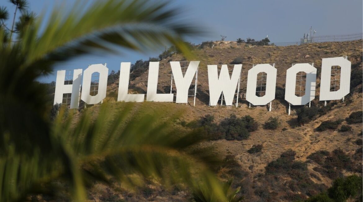 The Hollywood sign is seen in Hollywood, Los Angeles, California, U.S. October 19, 2017. (Reuters/Lucy Nicholson)