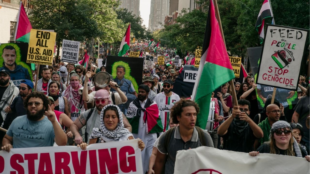 Thousands of demonstrators attend a rally in Manhattan calling for an end to Israel’s war in Gaza, Aug. 17, 2025. A majority of American voters now oppose sending additional economic and military aid to Israel, a stunning reversal in public opinion since the Oct. 7, 2023, attacks. (Scott Heins/The New York Times)