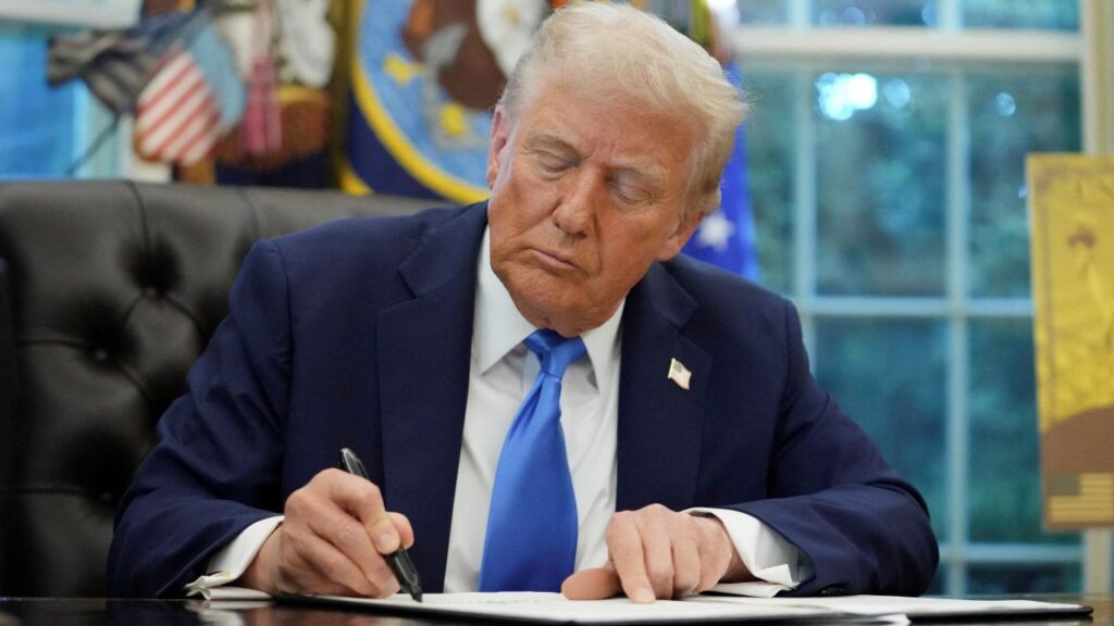Trump Signs Executive Order on Visas