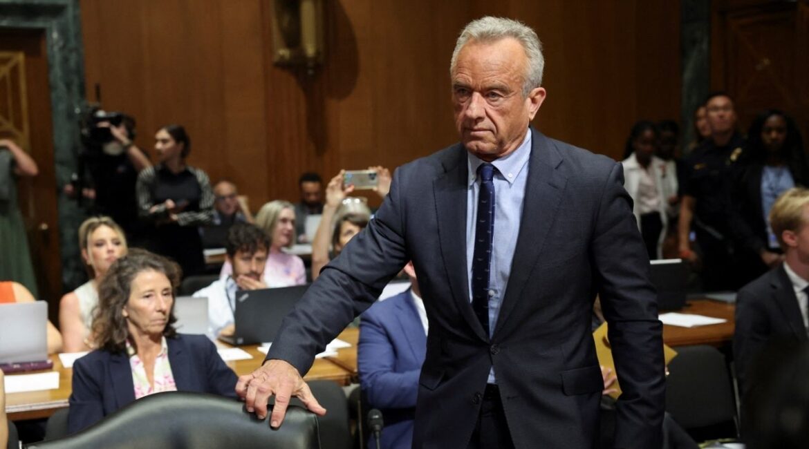 U.S. Health and Human Services Secretary Robert F. Kennedy Jr., attends to testify before a Senate Finance Committee hearing on President Donald Trump's 2026 health care agenda, on Capitol Hill in Washington, D.C., U.S., September 4, 2025. (Reuters/Jonathan Ernst)