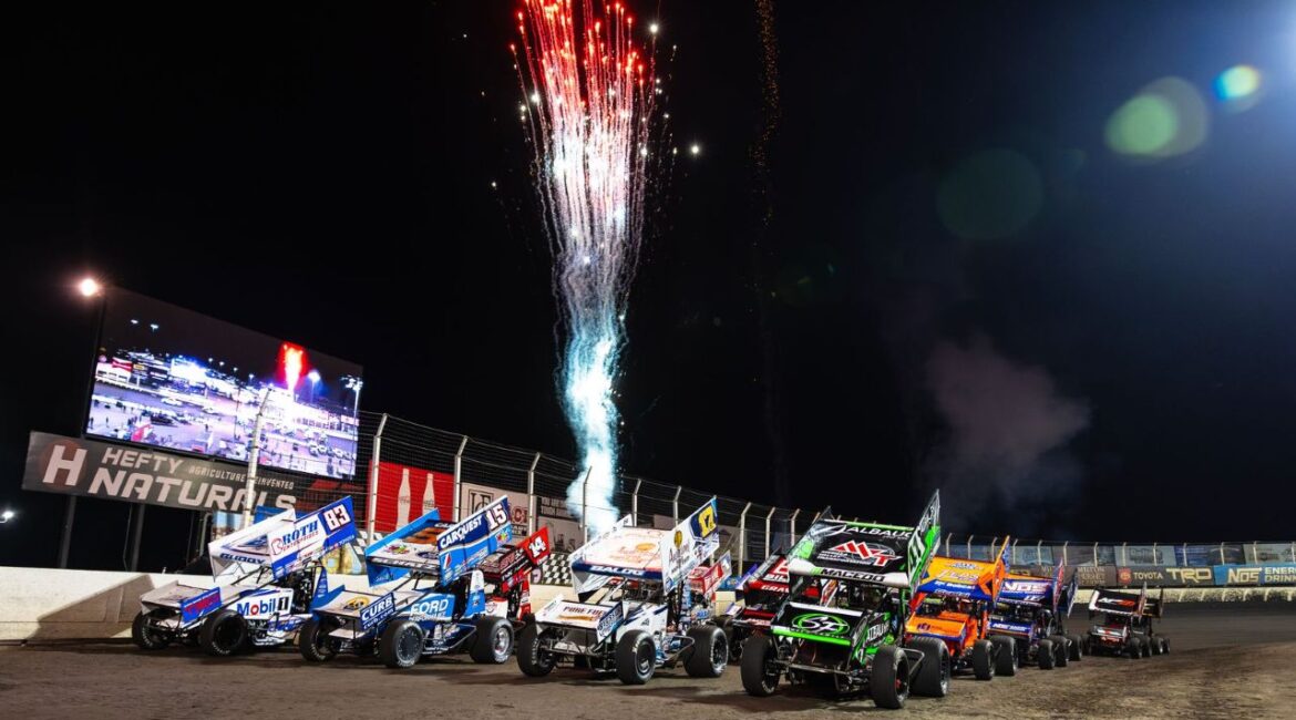 World of Outlaws Four-Wide Salute