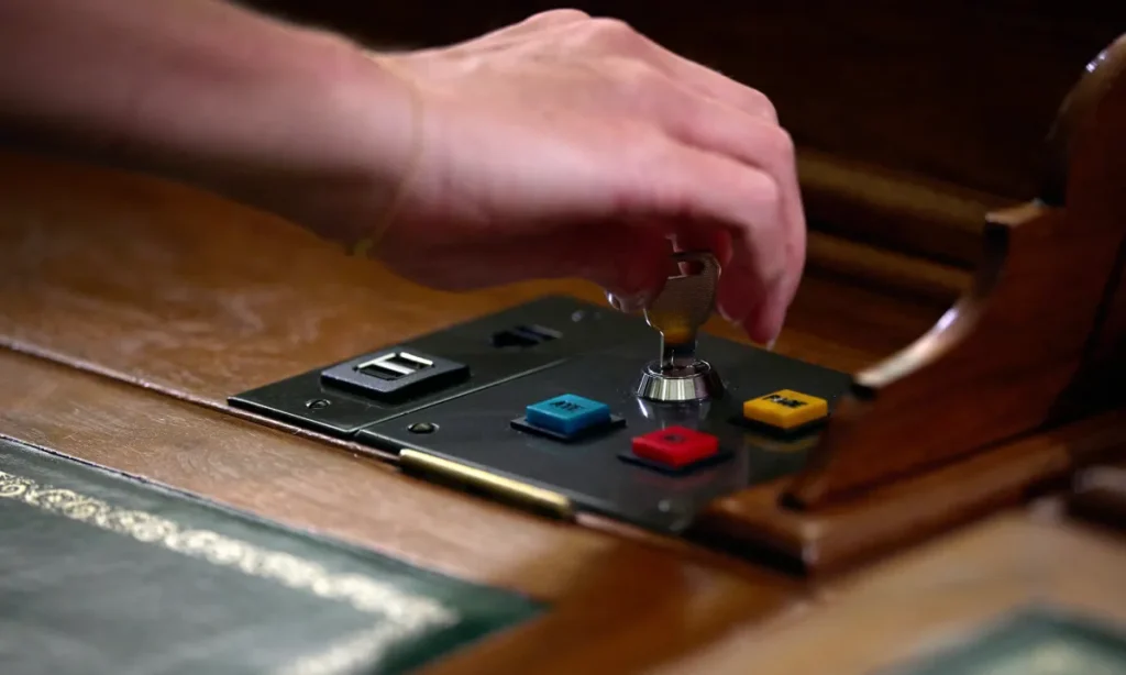 How California Lawmakers Vote on Bills