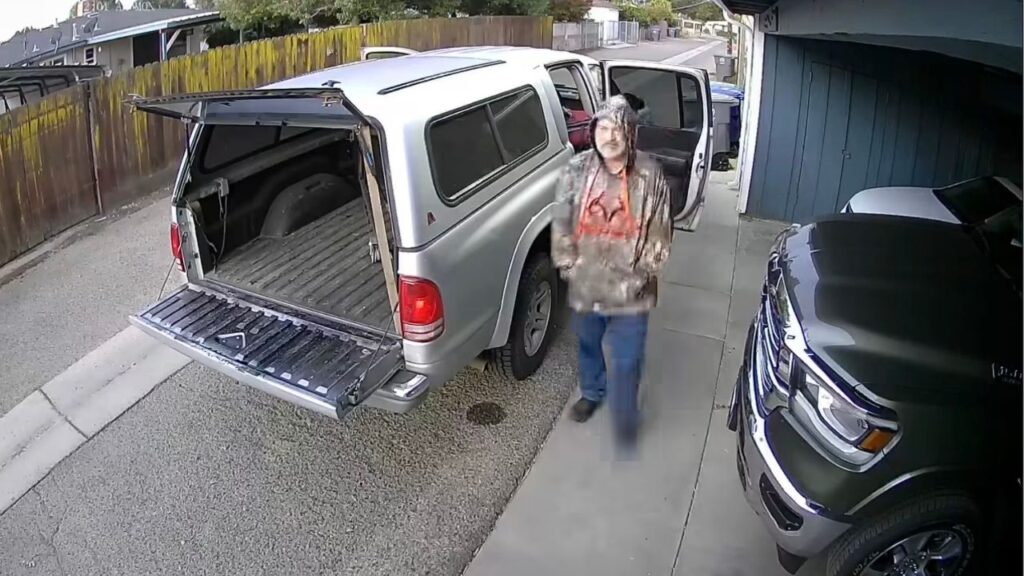 A photo of Ron Dailey, 65, of Selma, and his vehicle he was last seen with. (Fresno County SO)