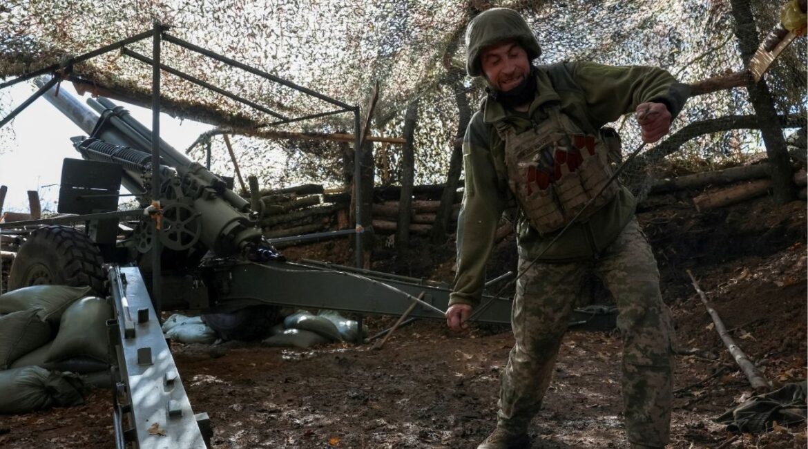 An artilleryman of the 152nd Separate Jaeger Brigade fires a M114 self-propelled howitzer towards Russian troops, amid Russia's attack on Ukraine, near the frontline town of Pokrovsk in Donetsk region, Ukraine October 15, 2025. (Reuters/Anatolii Stepanov)