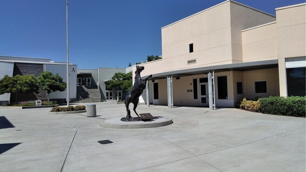 Clovis North (Wikipedia)