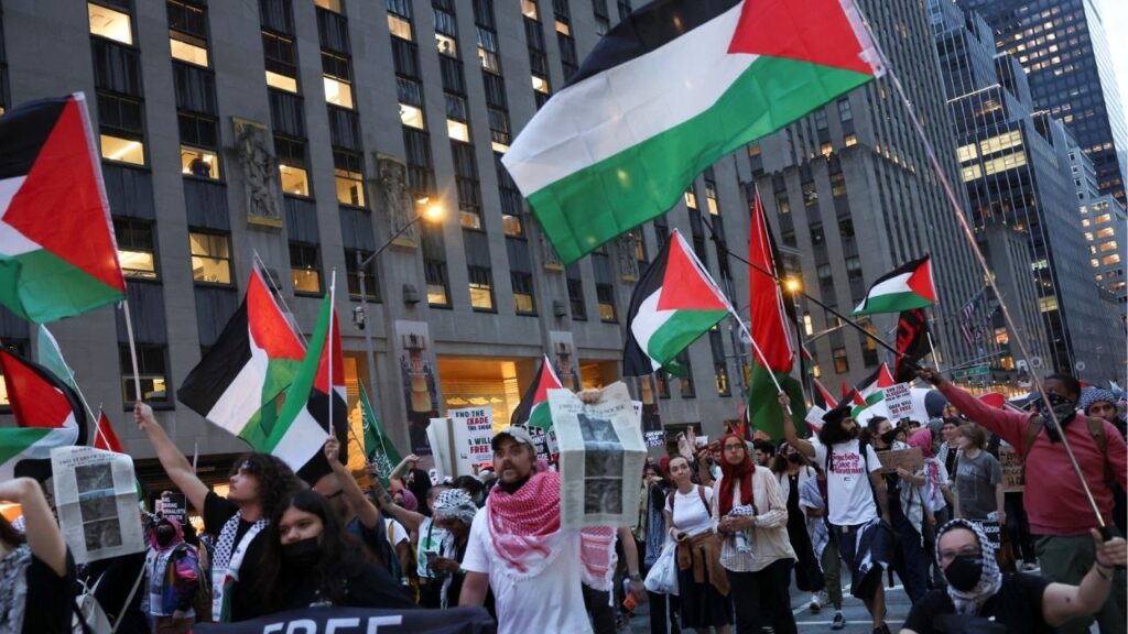 Demonstrators attend a pro-Palestinian protest on the day of the two-year anniversary of the attack on Israel by Hamas, in New York City, U.S., October 7, 2025. (Reuters/Shannon Stapleton)