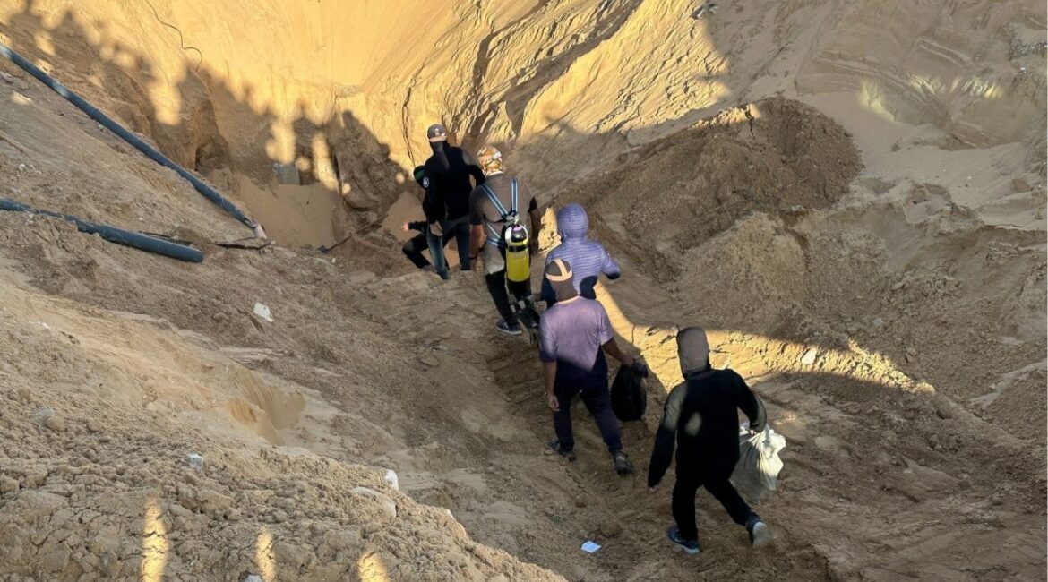 Hamas militants search for the bodies of deceased hostages, kidnapped by Hamas during the October 7, 2023, attack on Israel, amid a ceasefire between Israel and Hamas, in Khan Younis, southern Gaza Strip, October 28, 2025. (Reuters/Haseeb Alwazeer)