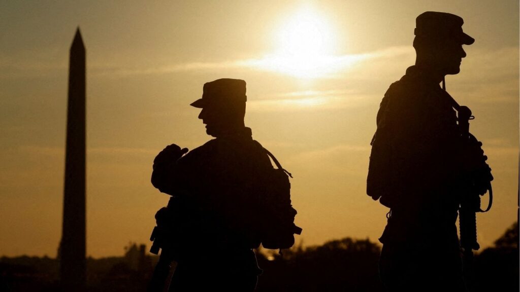 Members of the West Virginia National Guard patrol at the Lincoln Memorial, weeks after U.S. President Donald Trump ordered an increased presence of federal law enforcement to assist in crime prevention, in Washington, D.C., U.S., September 23, 2025. (Reuters/Daniel Becerril)