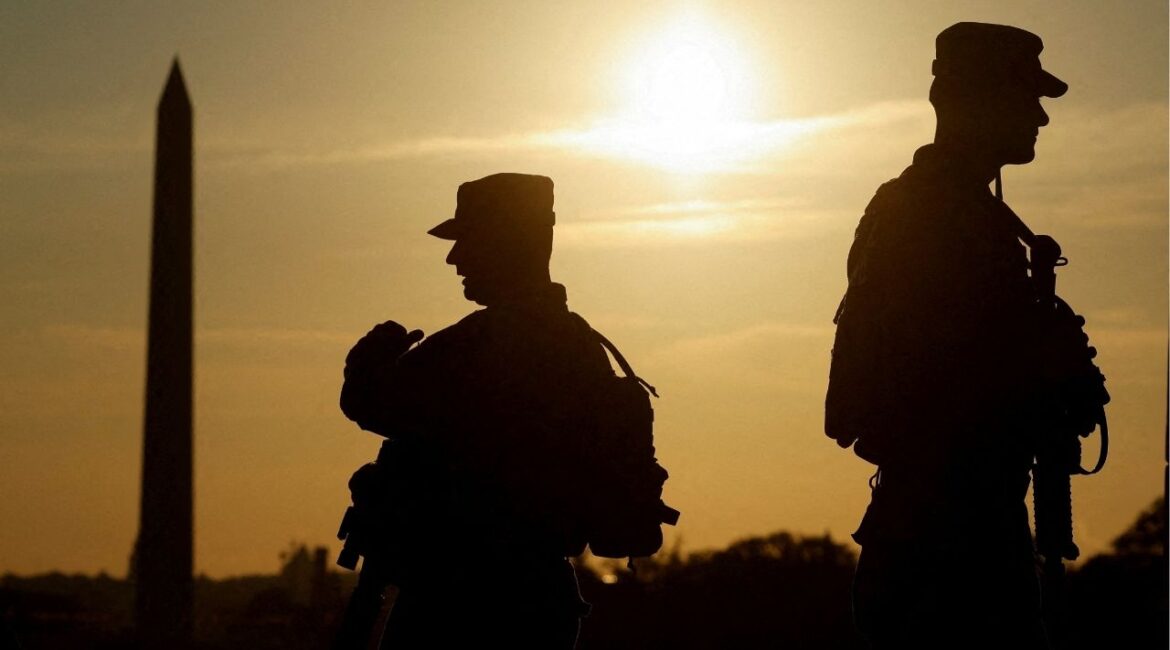 Members of the West Virginia National Guard patrol at the Lincoln Memorial, weeks after U.S. President Donald Trump ordered an increased presence of federal law enforcement to assist in crime prevention, in Washington, D.C., U.S., September 23, 2025. (Reuters/Daniel Becerril)