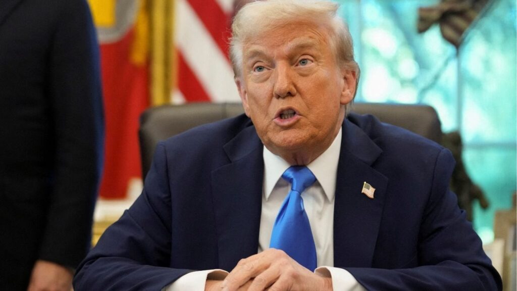 President Donald Trump looks on, in the Oval Office at the White House in Washington, D.C., U.S., September 19, 2025. (Reuters/Ken Cedeno)