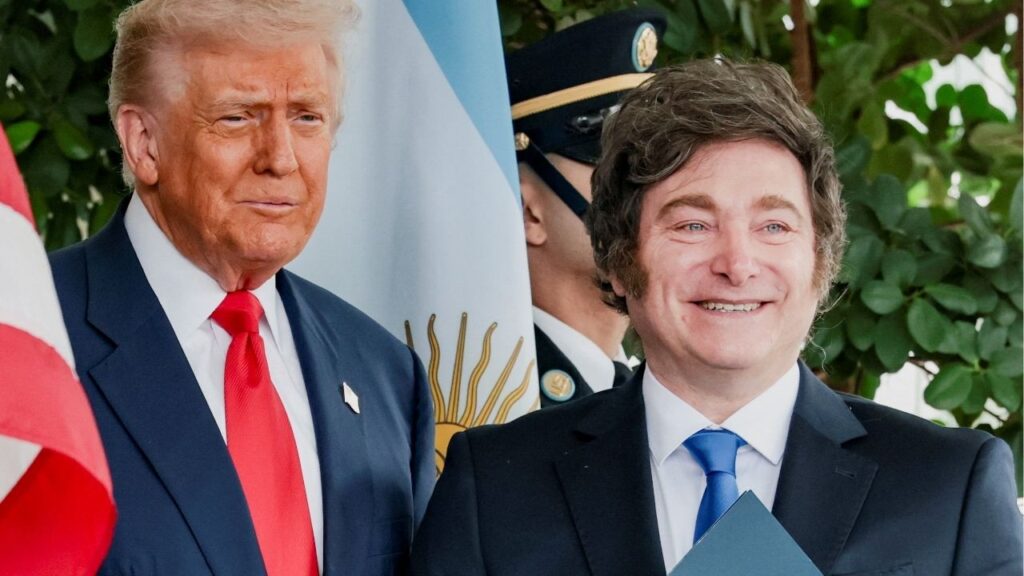 President Donald Trump welcomes Argentina's President Javier Milei at the White House in Washington, D.C., U.S., October 14, 2025. (Reuters/Jonathan Ernst)
