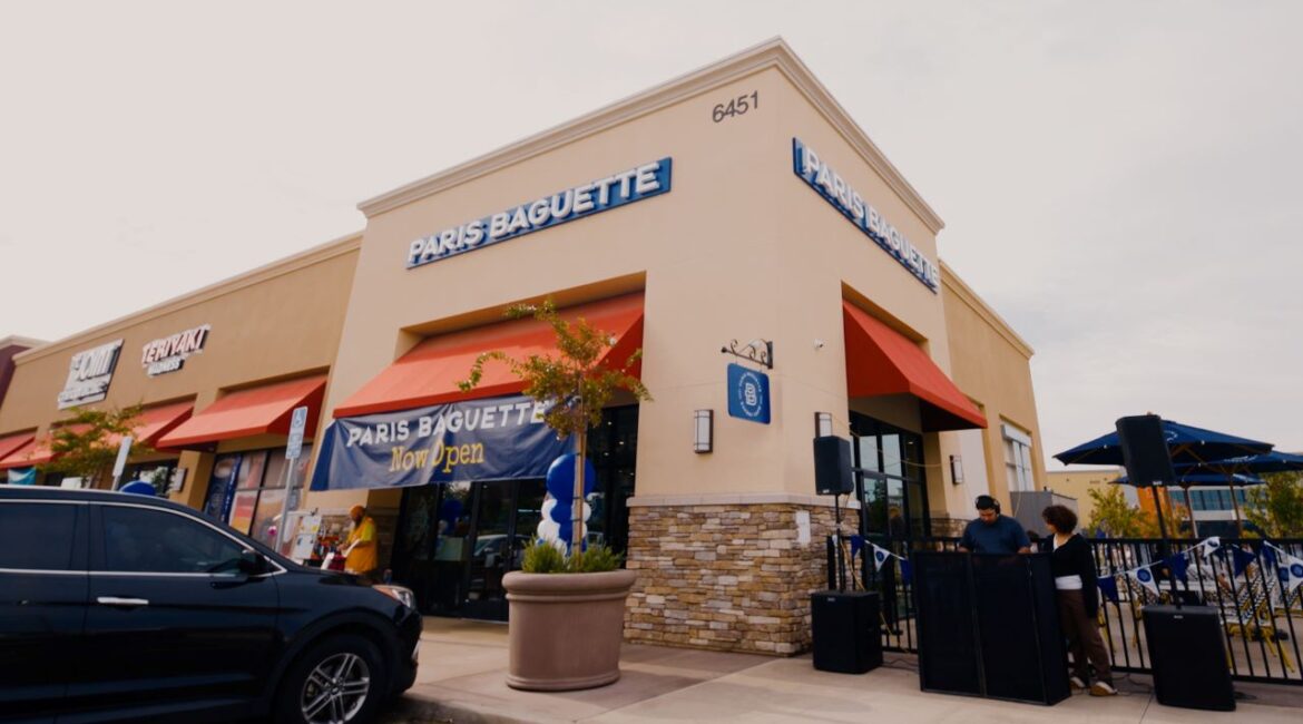 Paris Baguette has opened its second location on El Paseo in northwest Fresno, expanding its presence in the Central Valley. (Eric Martinez/GV Wire)
