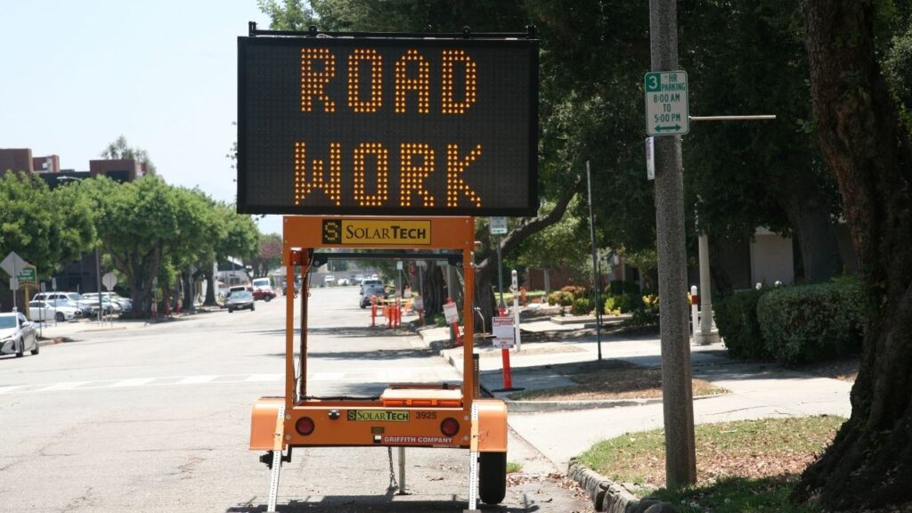 Caltrans crews will perform two days of one-way traffic paving operations on Highway 180 near Hume Lake, with motorists advised to expect delays. (Shutterstock)