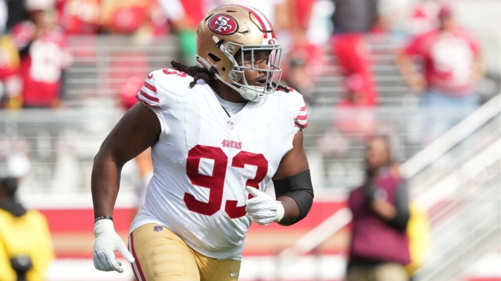 Sep 28, 2025; Santa Clara, California, USA; San Francisco 49ers defensive tackle Kalia Davis (93) during the third quarter against the Jacksonville Jaguars at Levi's Stadium. (Darren Yamashita-Imagn Images)