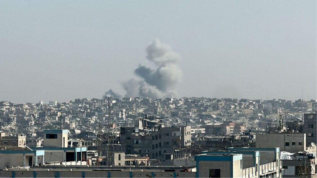 Smoke rises following an Israeli strike in Khan Younis, southern Gaza Strip, October 20, 2025. (Reuters/Stringer)