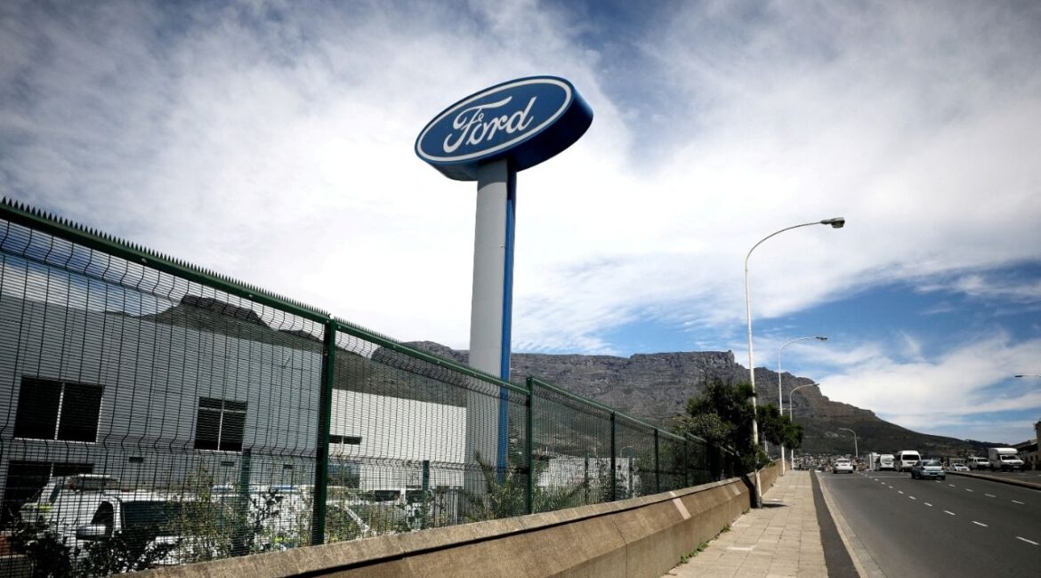 The logo of the Ford Motor Company is seen outside a car dealership in Cape Town, South Africa, October 18, 2017. (Reuters/Mike Hutchings)