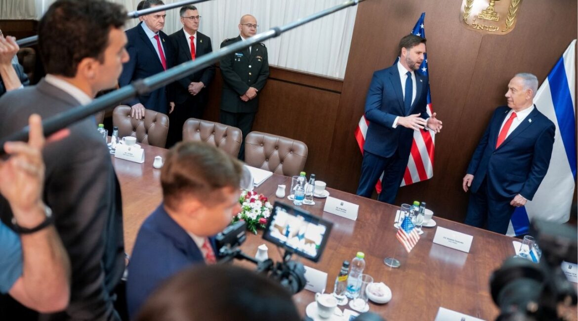 U.S. Vice President JD Vance and Israel's Prime Minister Benjamin Netanyahu meet at the Prime Minister's Office in Jerusalem, October 22, 2025. (Nathan Howard/Pool via Reuters)