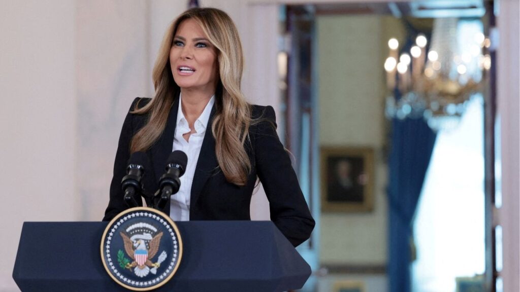 U.S. first lady Melania Trump makes an announcement from the Grand Foyer at the White House in Washington, D.C., U.S., October 10, 2025. (Reuters/Jessica Koscielniak)