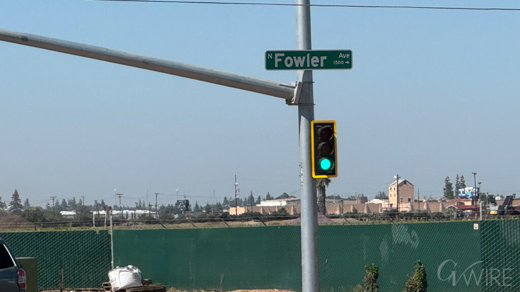 A traffic signal at Fowler and Olive avenues in southeast Fresno that sat dark for 10 months is finally working.