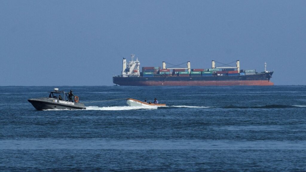 A coast guard boat of the Venezuelan Navy operates off the Caribbean coast on the day Venezuela's President Nicolas Maduro says that his country would deploy military, police, and civilian defenses at 284 "battlefront" locations across the country, amid heightened tensions with the U.S., in Puerto Cabello, Venezuela, September 11, 2025. (Reuters File)