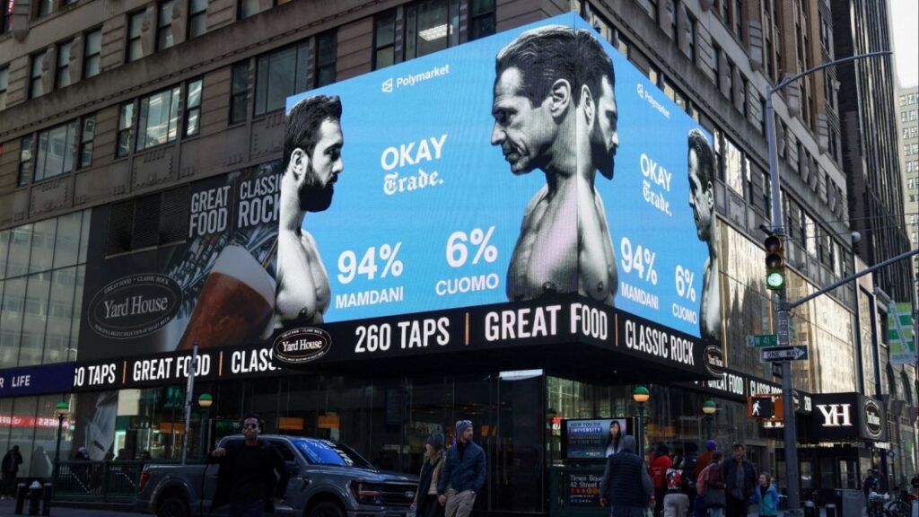 A display shows an advertisement for betting on the New York City mayoral election, featuring Democratic candidate for New York City mayor Zohran Mamdani and Independent candidate for New York City mayor and former New York Governor Andrew Cuomo, in Times Square, in New York City, U.S., November 4, 2025. (Reuters/Kylie Cooper)