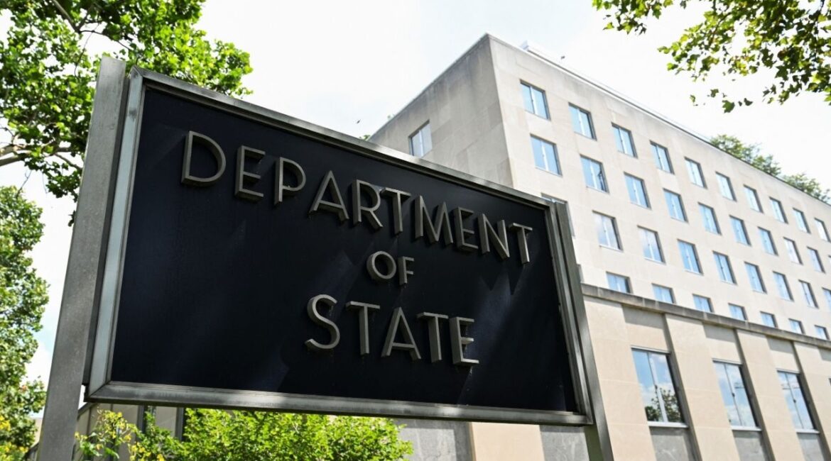 A general view of a U.S. State Department sign outside the U.S. State Department building in Washington, D.C., U.S., July 11, 2025. (Reuters/Annabelle Gordon)