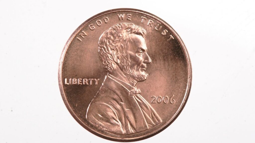 A one-cent U.S. penny coin, April 21, 2006. The American penny died on Wednesday, Nov. 12, 2025, in Philadelphia; the Treasury Department cited irrelevance and cost as the causes. (Tony Cenicola/The New York Times)