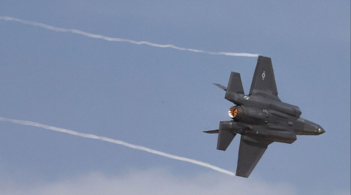An F-35 jet performs performs at the Dubai Airshow in Dubai, United Arab Emirates, November 17, 2025. (Reuters/Amr Alfiky)