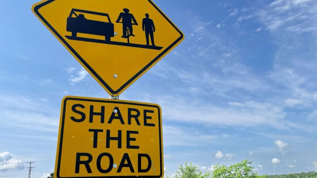 Fresno police data shows 17 pedestrian and bicyclist deaths this year as advocates urge faster, sustained investment in safer streets. (Shutterstock)