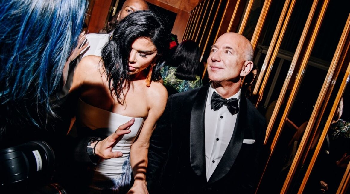 Jeff Bezos arrives with Lauren Sanchez at the Met Gala after party in New York on May 6, 2024. Bezos, the founder of Amazon and one of the world’s wealthiest people, is throwing his money and time into an artificial intelligence start-up that he will help manage as its co-chief executive. (Nina Westervelt/The New York Times)