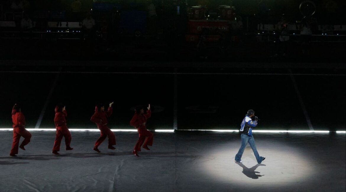 Philadelphia Eagles v Kansas City Chiefs - Caesars Superdome, New Orleans, Louisiana, United States - February 9, 2025 Kendrick Lamar performs during the halftime show. (Reuters/Evelyn Hockstein)