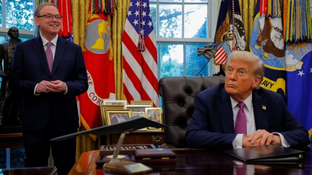 President Donald Trump listens as National Economic Council Director Kevin Hassett speaks with the media in the Oval Office, at the White House in Washington, D.C., U.S., September 5, 2025. (Reuters/Brian Snyder)