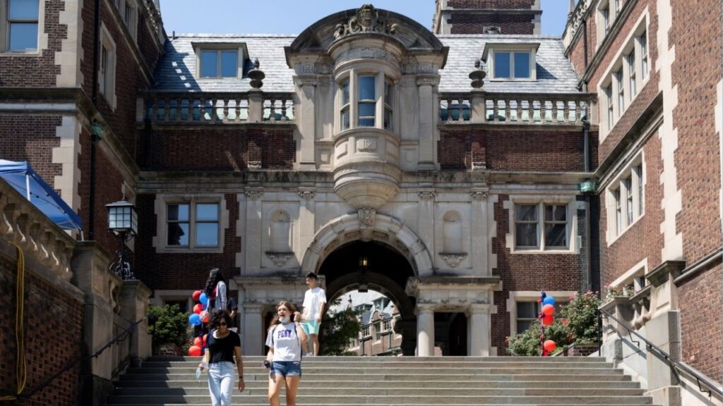 Students are seen at the University of Pennsylvania in Philadelphia, Pennsylvania, U.S., August 24, 2021. (Reuters/Hannah Beier)