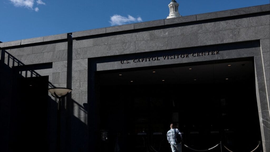 The U.S. Capitol visitor center remains closed more than a month into the continuing U.S. government shutdown on Capitol Hill in Washington, D.C., U.S., November 6, 2025. (Reuters/Evelyn Hockstein)